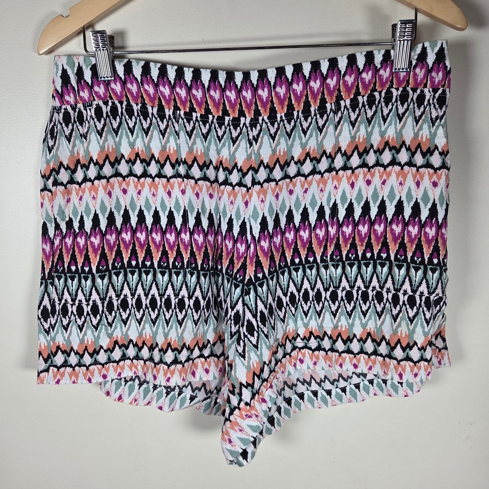 Wildfox Shorts Womens Large Multicolor Ikat Geometric Rayon Boho Festival Summer